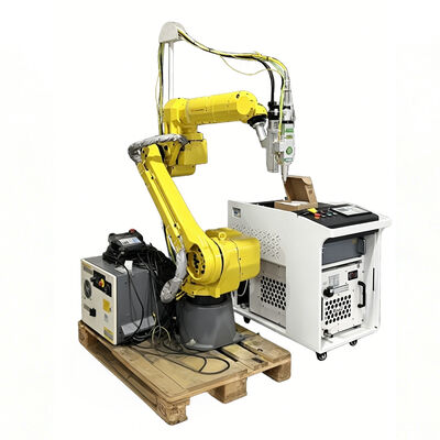 Robot de découpe laser FANUC haute performance avec source laser à fibres de 6 kW pour la découpe de tôles d'acier épaisses et la fabrication industrielle de métaux