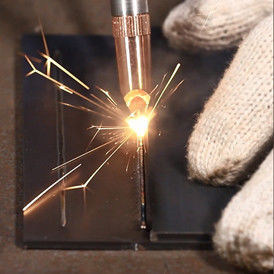 Machine de soudage laser portative à plaque métallique 1000W 1500W 2000W