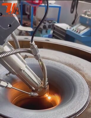 Machine de revêtement laser CNC à haute vitesse de 6 kW pour la réparation de l'arbre et le remplacement du chrome, efficacité de poudre de 90%.