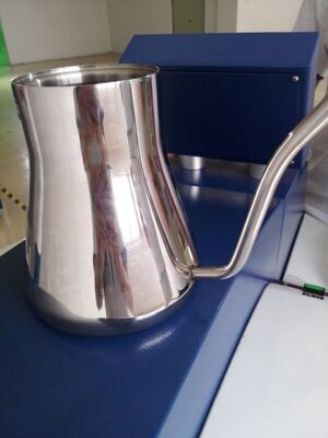 Machine de soudage laser automatique pour bec verseur de bouilloire en acier inoxydable