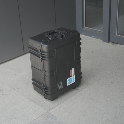 Machine de nettoyage au laser à fibre pulsée portable à sac à dos de 100 W pour éliminer la rouille et la peinture
