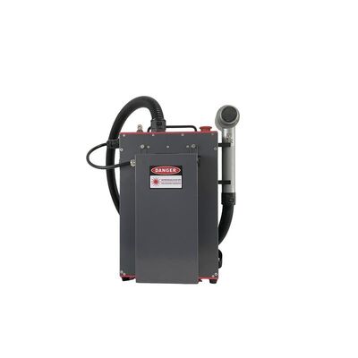 Machine de nettoyage laser à fibre pulsée portable à dos 300W avec batterie pour le retrait de la rouille